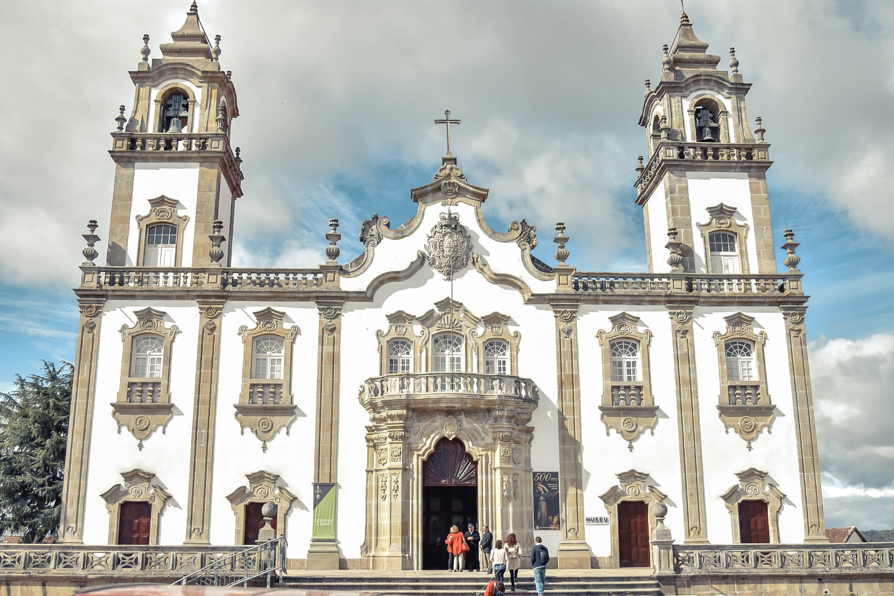 iglesia-pueblo-portugal